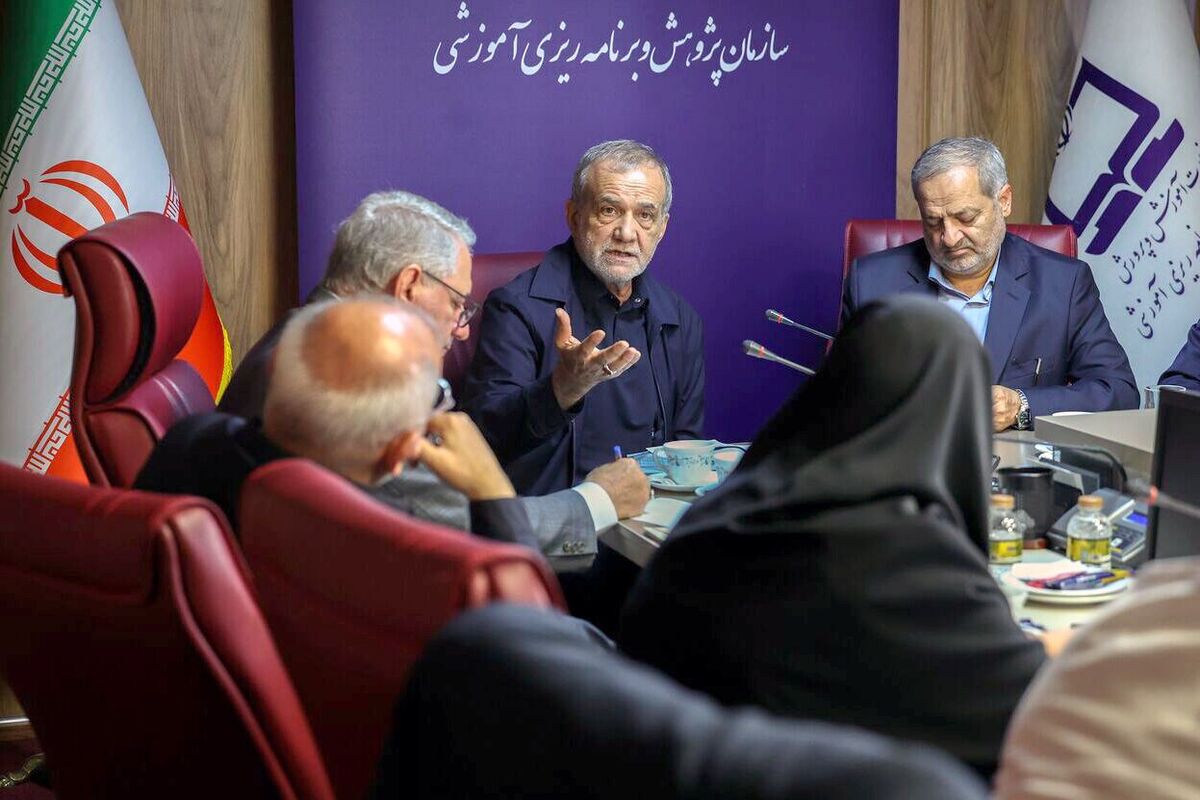 باشگاه خبرنگاران -پزشکیان: نباید به بهانه جنگ، کشور را در وضعیت نیمه‌ تعطیل قرار دهیم