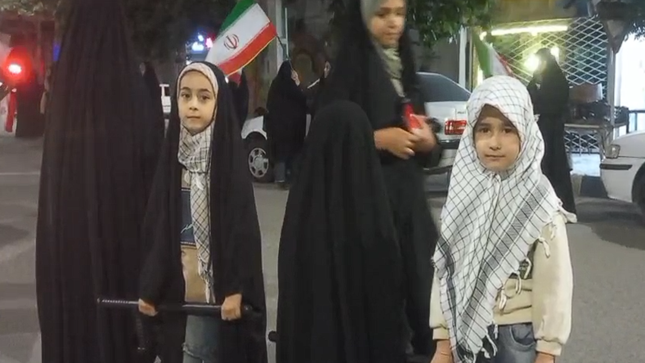 طنین لبیک با رهبر انقلاب در شب‌های صالح‌آباد + فیلم