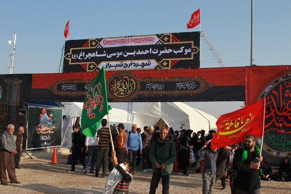 موکب شهرداری شیراز در مرز شلمچه آماده خدمت به زائران