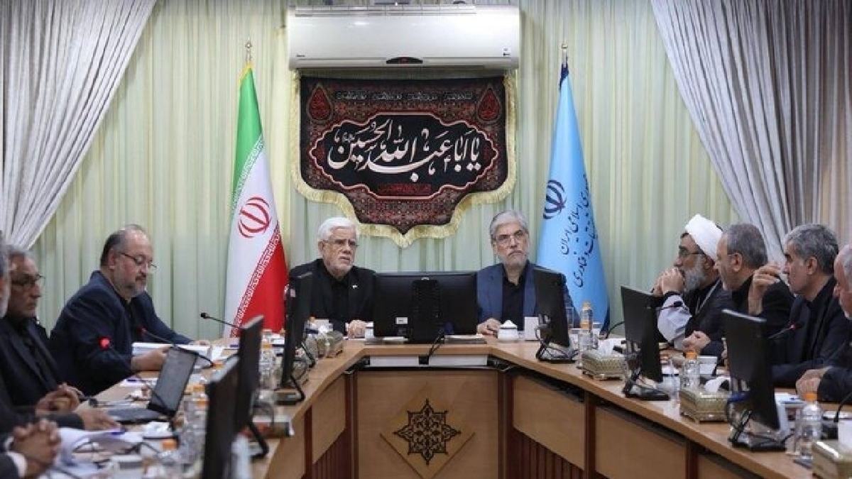 باشگاه خبرنگاران -عارف: هیچ اعتمادی به دشمن نداریم