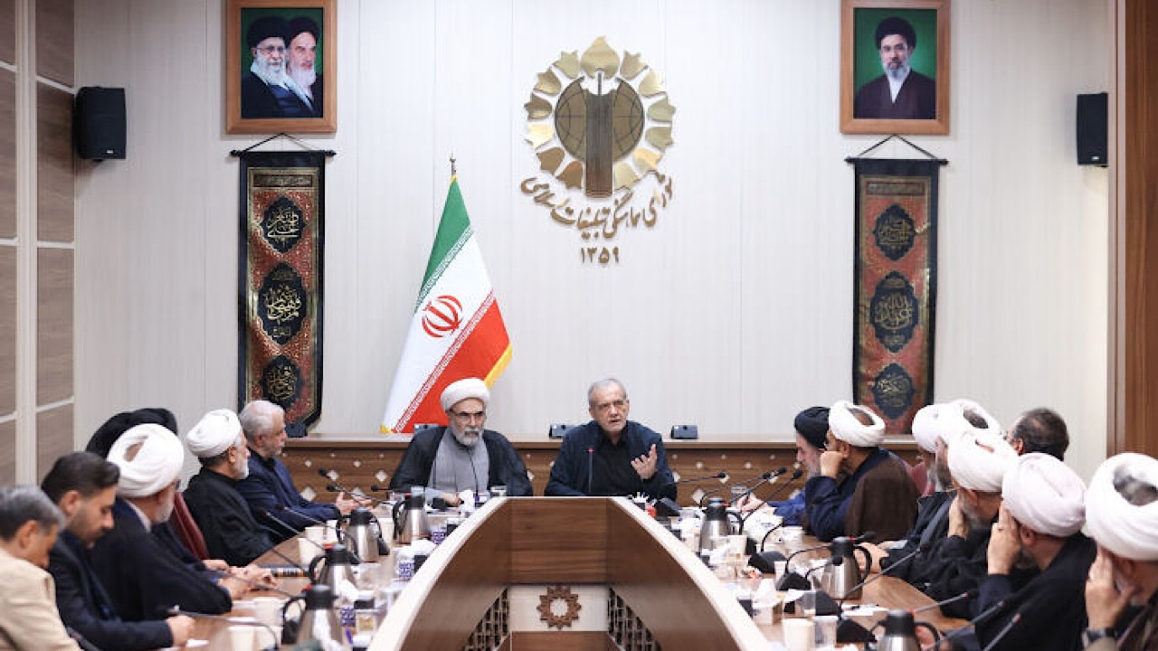 پزشکیان: اگر رهبری دستور می‌دادند مذاکره نشود قطعاً اطاعت می‌کردیم