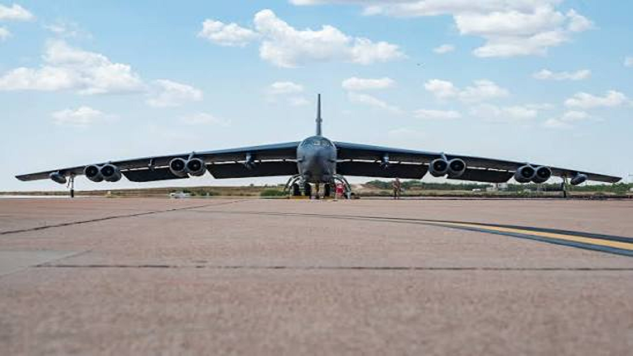 خروج بمب‌افکن‌های B-52 آمریکا از پایگاه انگلیس؛ پایان استقرار برای جنگ علیه ایران