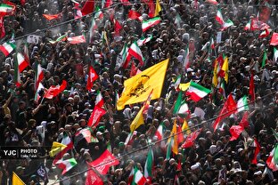 مراسم وداع با قائد شهید امت در مصلای تهران