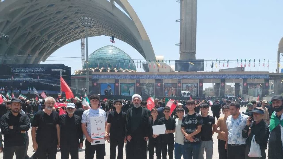 باشگاه خبرنگاران -حضور بازیکنان ملوان ۸۶ خوی در مراسم تشییع آقای شهید ایران + عکس