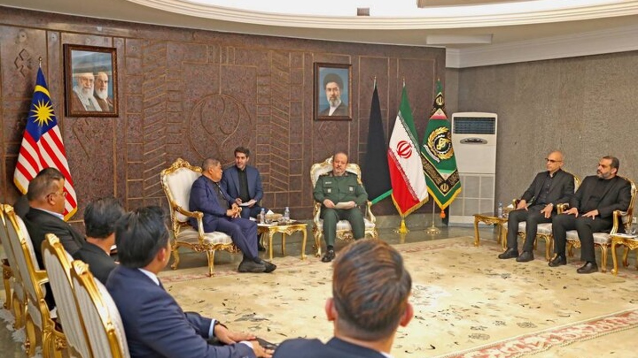 سرپرست وزارت دفاع: هرگونه نقض تعهدات، با پاسخ لازم و قاطع ایران مواجه می‌شود