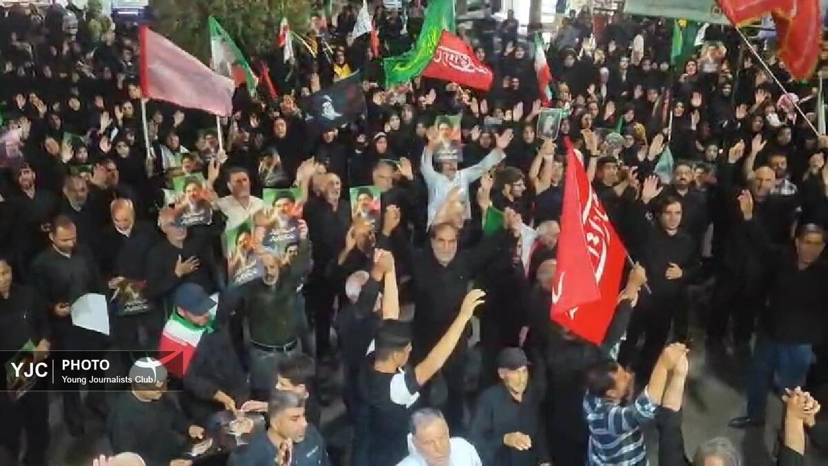 باشگاه خبرنگاران -حضور پرشور خون‌خواهان امام شهید در آستانه تشییع قائد امت در خرم آباد + فیلم