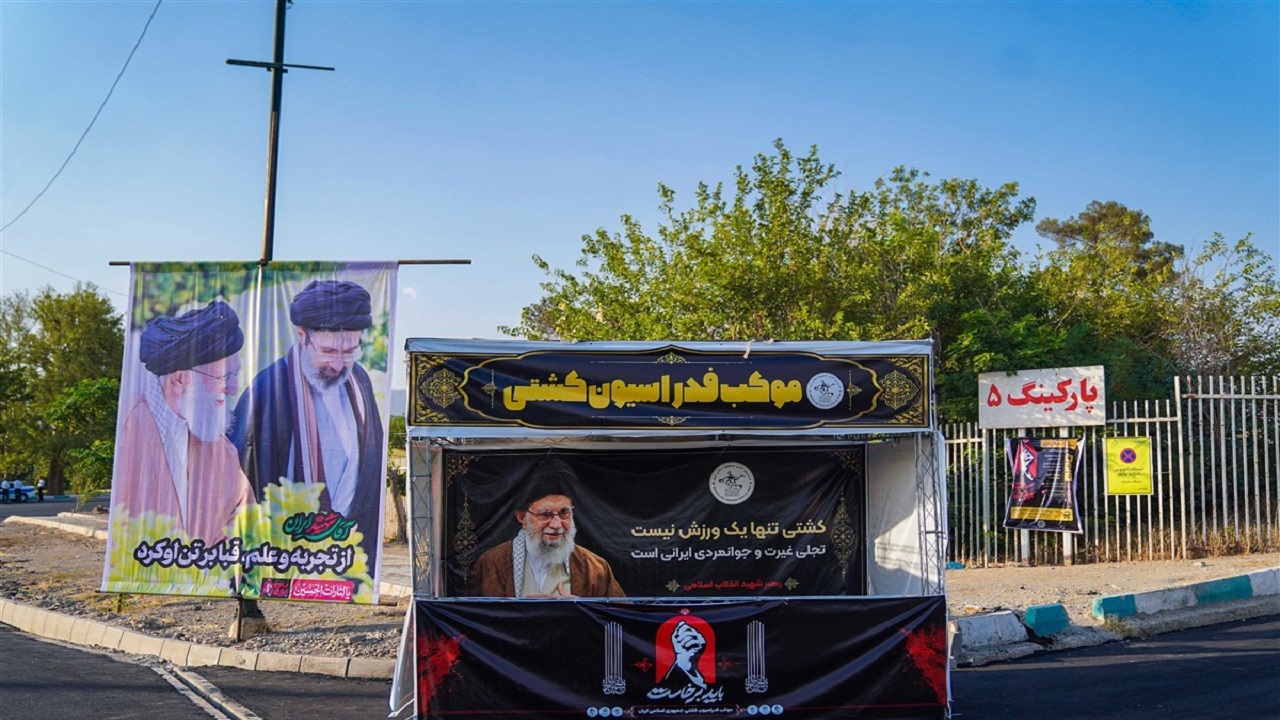 برپایی موکب عزاداری فدراسیون کشتی در بلوار غربی ورزشگاه آزادی