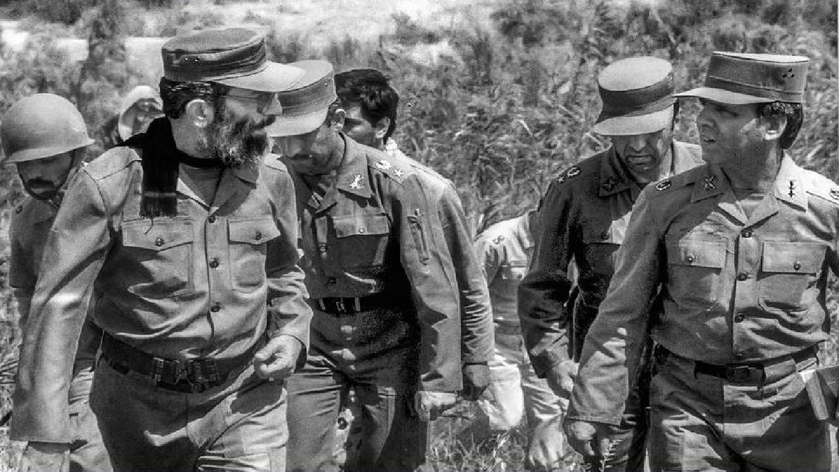 باشگاه خبرنگاران -«وقتی آمد»؛ روایت حضور رهبر معظم انقلاب در خط مقدم