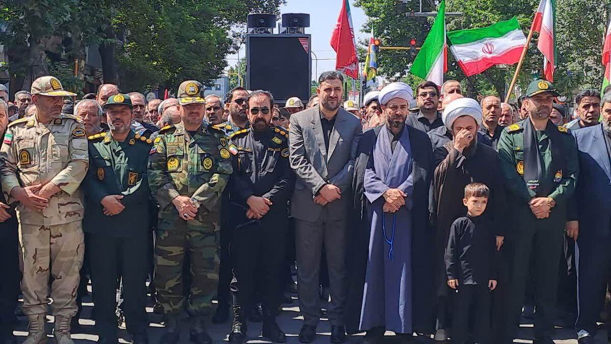 باشگاه خبرنگاران -نمایی از برگزاری مراسم تشییع رهبر شهید انقلاب اسلامی در خوی + عکس