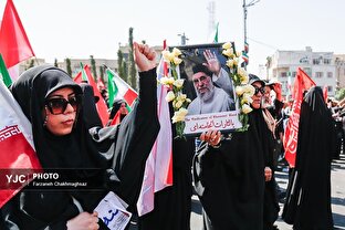 بدرقه آقای شهید انقلاب با گل و پیمان با آرمان رهبری؛ قاب‌هایی از وفاداری ملت