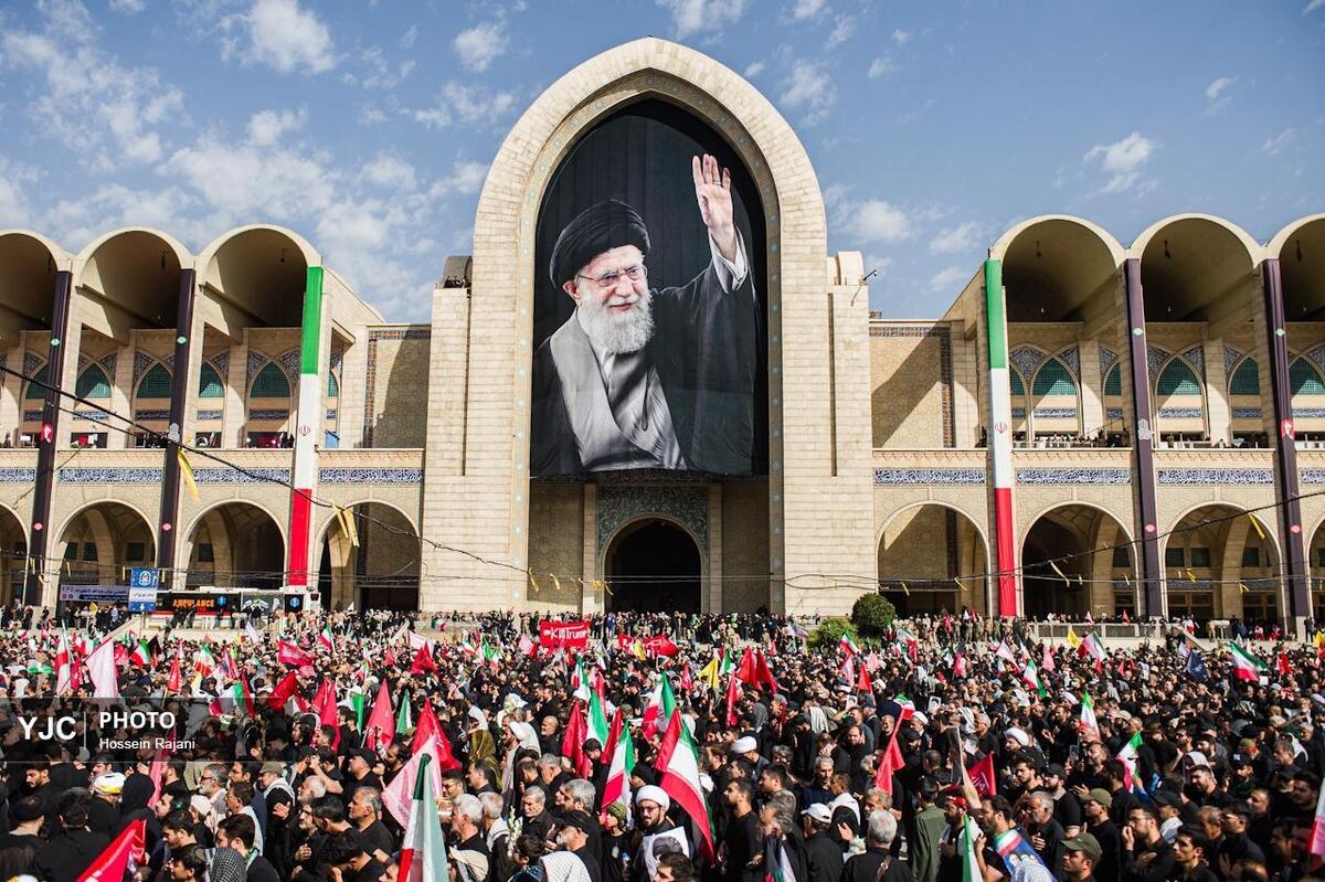 حضور با شکوه مردم در مراسم وداع با رهبر شهید انقلاب اسلامی در مصلای تهران _ ۲