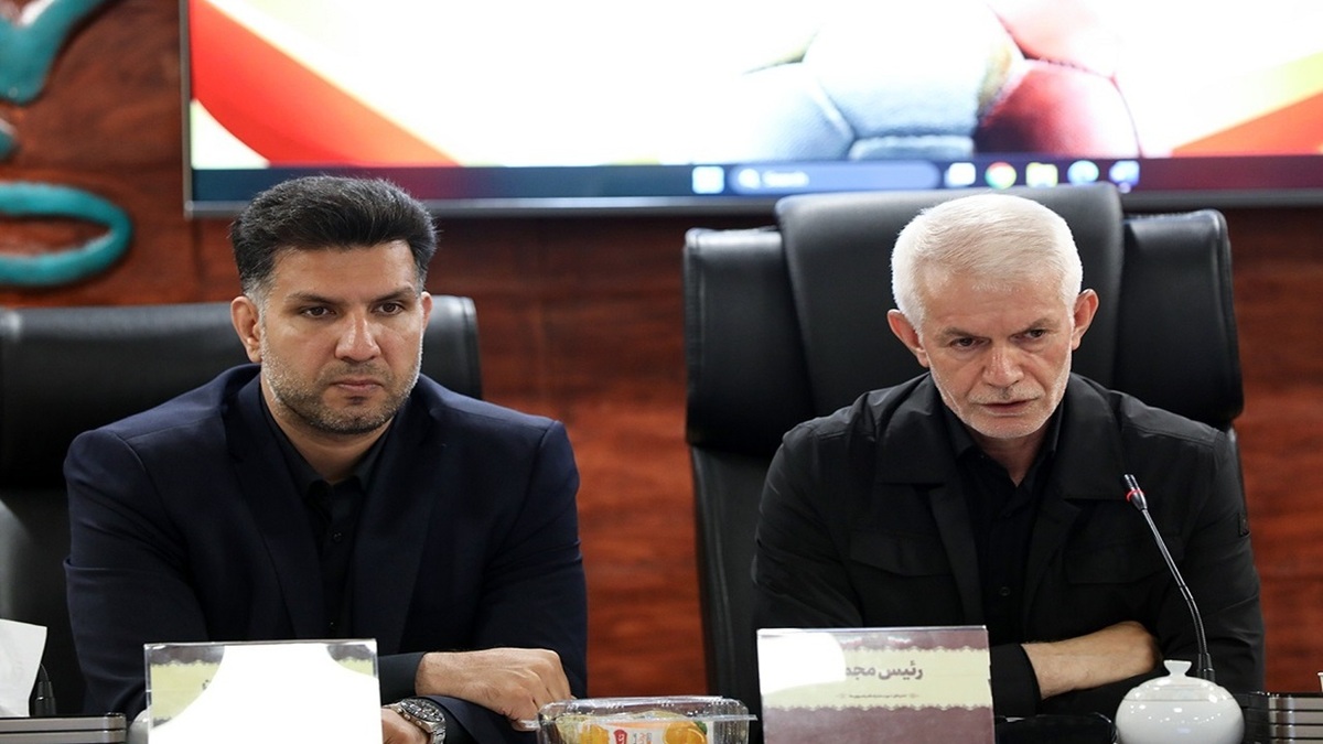 باشگاه خبرنگاران -اسبقیان: حضور پرشور جامعه ورزش در مراسم تشییع قائد شهید امت نشانه وفاداری است