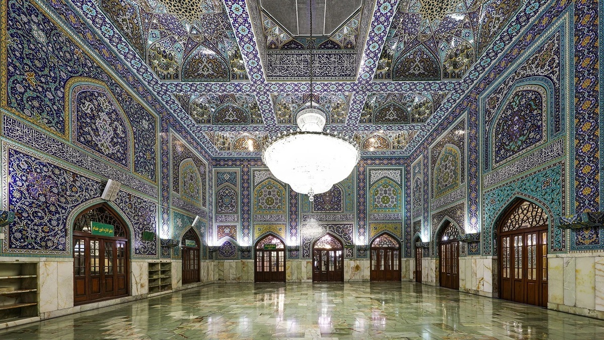 اولین شنبه حضور عزاداران در آرامگاه رهبر شهید در رواق دارالذکر + فیلم