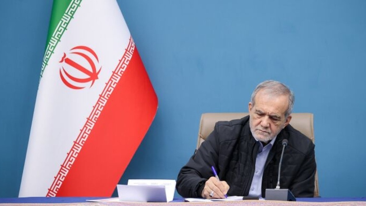 باشگاه خبرنگاران -قدردانی رئیس جمهور از حضور تاریخی مردم و همراهی جهانی در آیین تشییع رهبر شهید