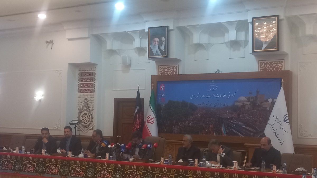 باشگاه خبرنگاران -به کارگیری ۷۵۰۰ دستگاه اتوبوس برای جابه‌جایی عزاداران مراسم تشییع رهبر + فیلم