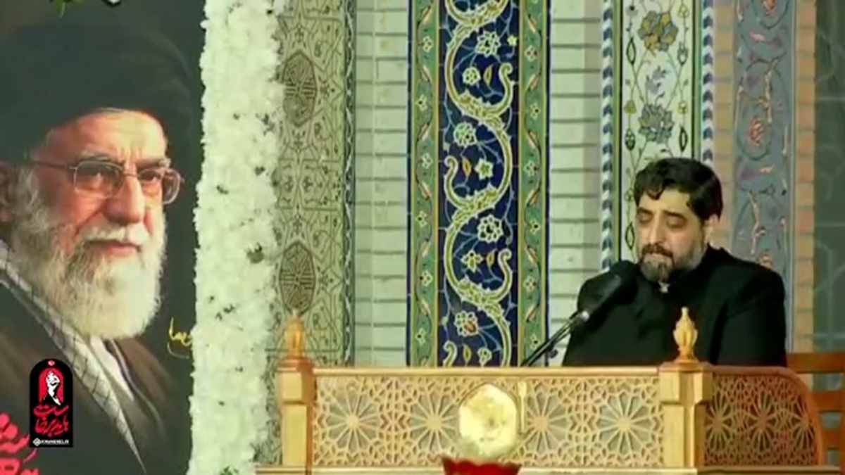 سومین شب مراسم بزرگداشت رهبر شهید انقلاب در حرم رضوی + فیلم