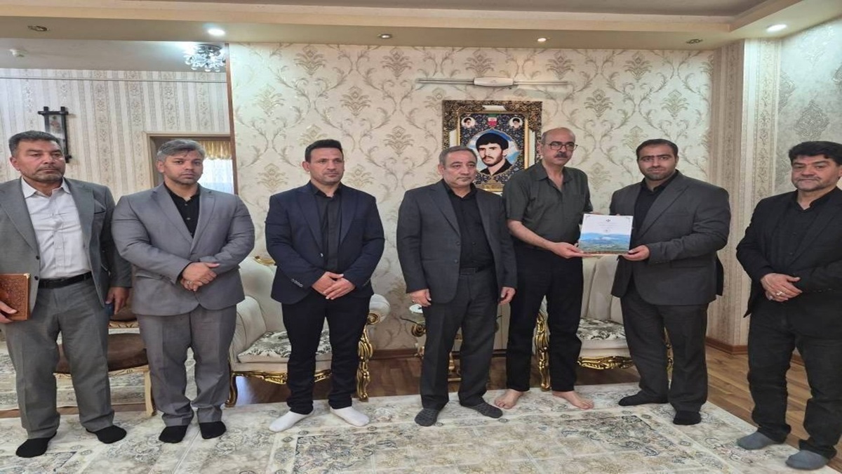 باشگاه خبرنگاران -تجلیل از خانواده شهید ورزشکار ایرج آسمانی