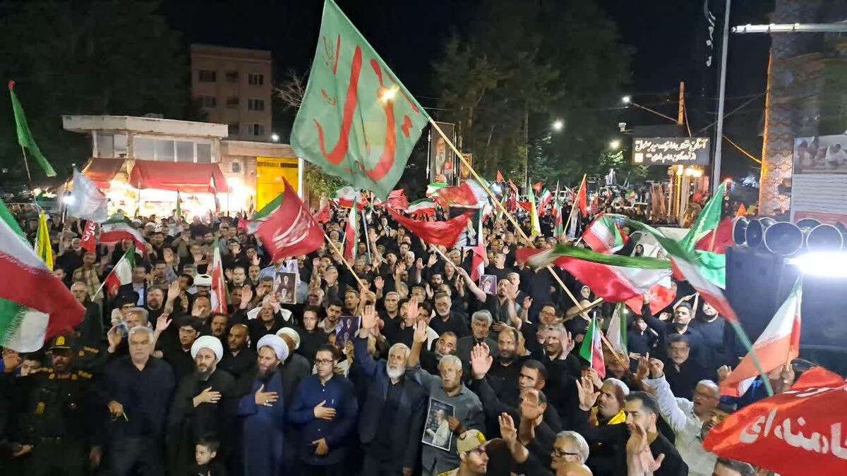 باشگاه خبرنگاران -سوگواری و تجمع مردم انقلابی خوی در خونخواهی آقای شهید ایران + عکس