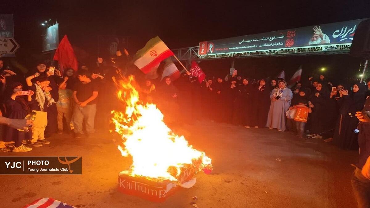 باشگاه خبرنگاران -تابوت‌های نمادین سربازان آمریکایی و صهیونیستی در قم به آتش کشیده شد + تصاویر