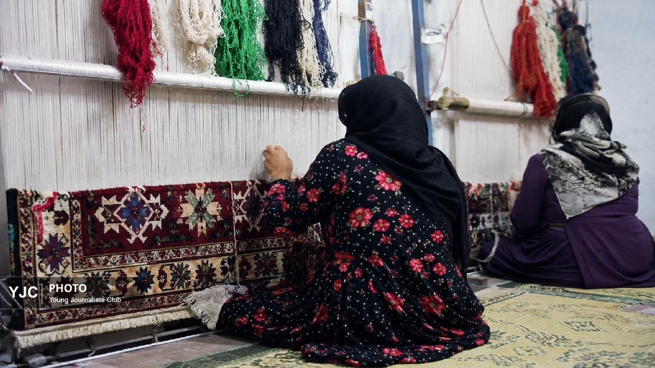 گره‌هایی به رنگ عشق؛ زنان اندیمشکی که میراث ایران را زنده نگه داشته‌اند