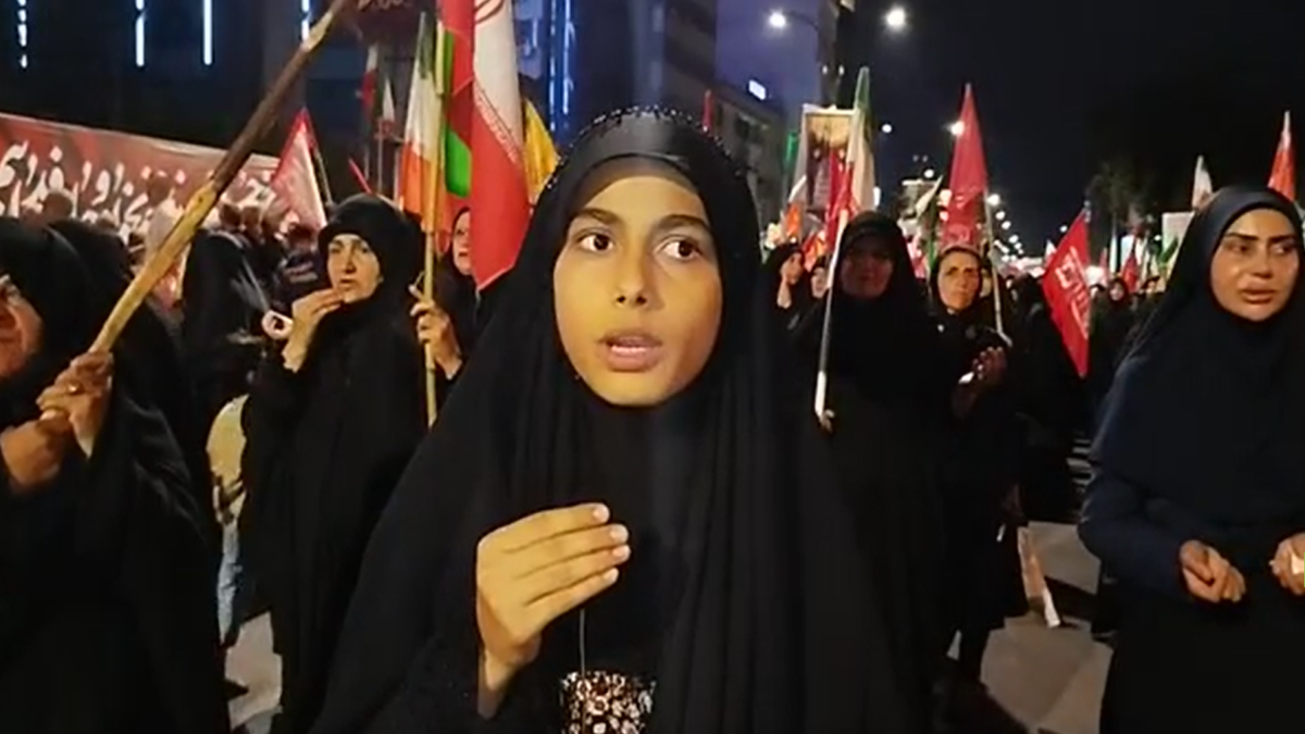 باشگاه خبرنگاران -حس و حال وفاداری مردم انقلابی بابل به رهبر شهید انقلاب در شب‌های مقاومت + فیلم