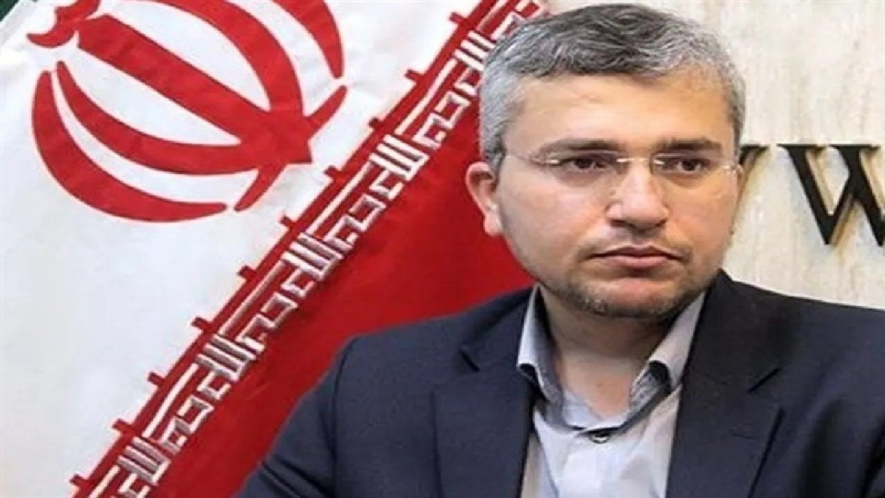 برای حراست از تنگه نیازی به کارگر خارجی نداریم