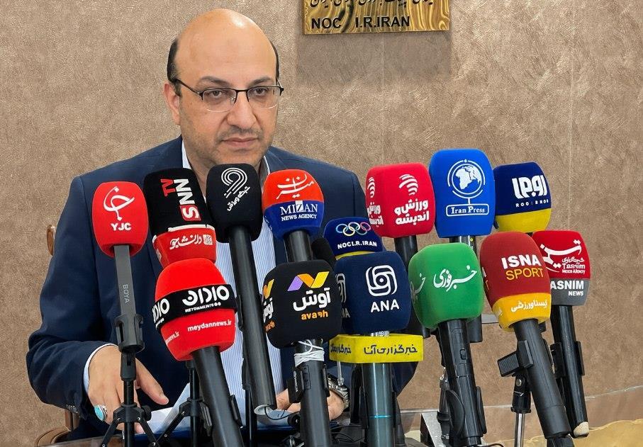 اتراچالی و گلشاد نژاد پرچمداران کاروان ایران در بازیهای آسیایی آیچی - ناگویا