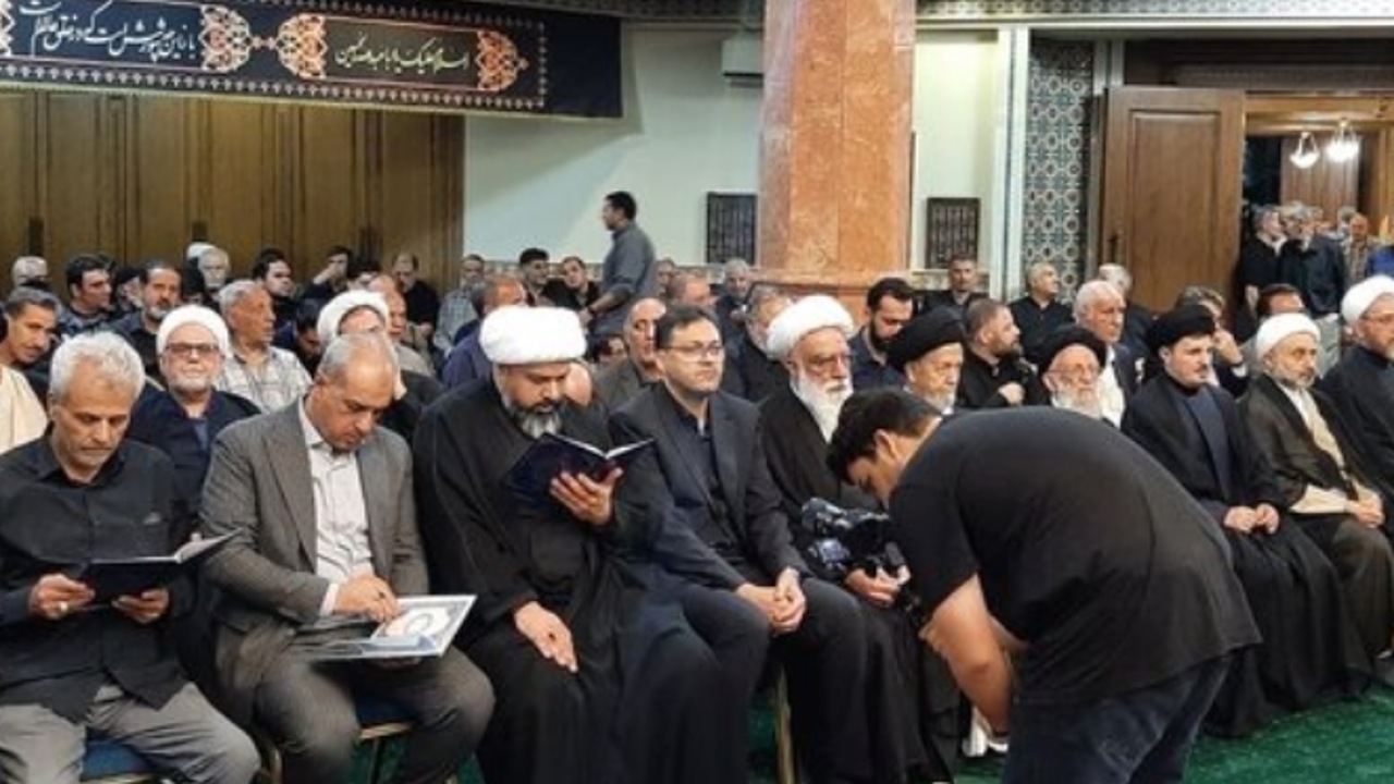 برگزاری مراسم بزرگداشت رهبر شهید انقلاب در حسینیه شماره ۲ جماران