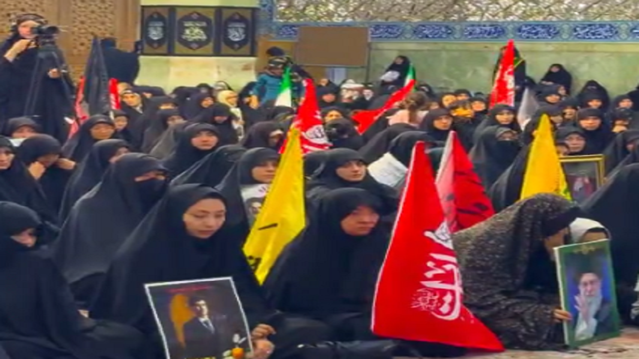 اجتماع بزرگ بانوان مهاجر به یاد رهبر شهید در قم برپا شد+فیلم