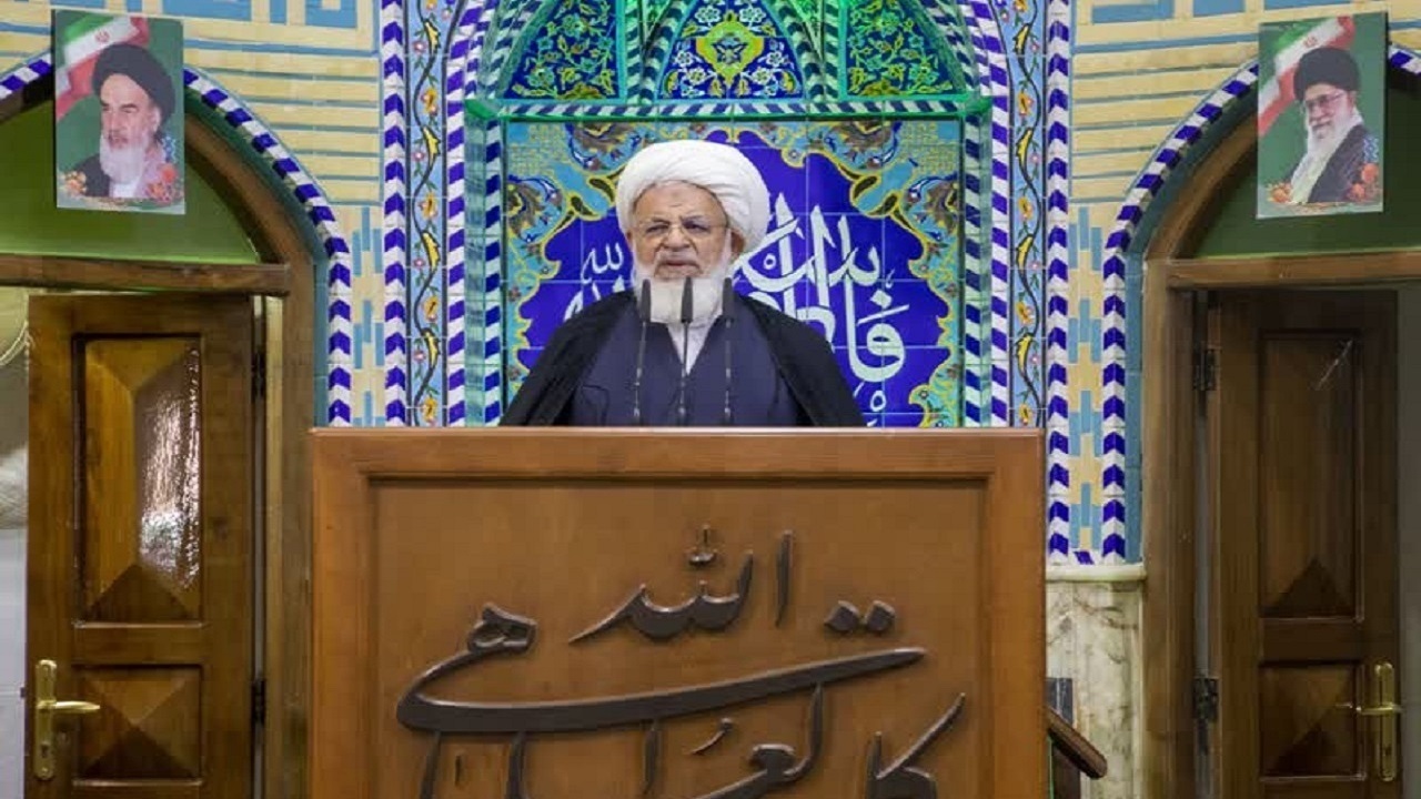 تأکید امام‌جمعه یزد بر عدم پذیرش سلطه آمریکا