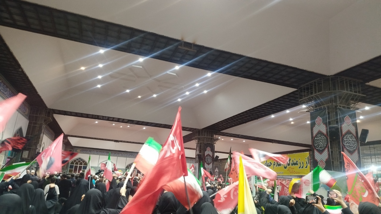برگزاری مراسم هفتمین روز  رهبر شهید در مصلی اهواز+فیلم