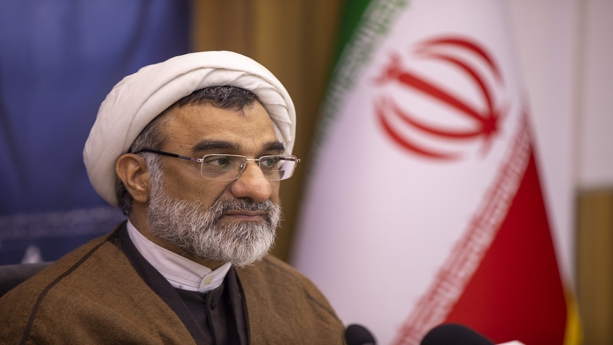 باشگاه خبرنگاران -قدردانی دبیر شورای عالی انقلاب فرهنگی از رسانه ملی در پوشش آیین بدرقه رهبر شهید