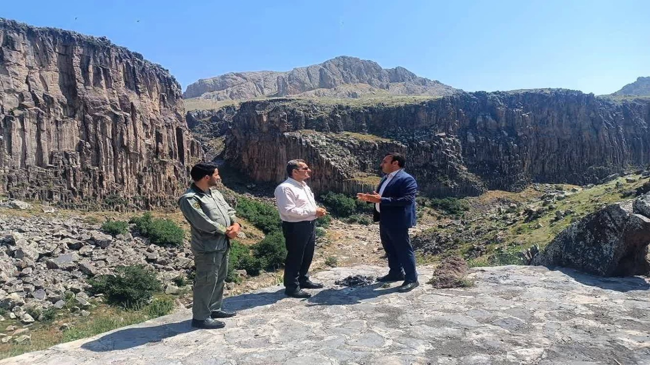  مطالعه اثر طبیعی ملی منشورهای بازالتی چالدران به مراحل پایانی رسید
