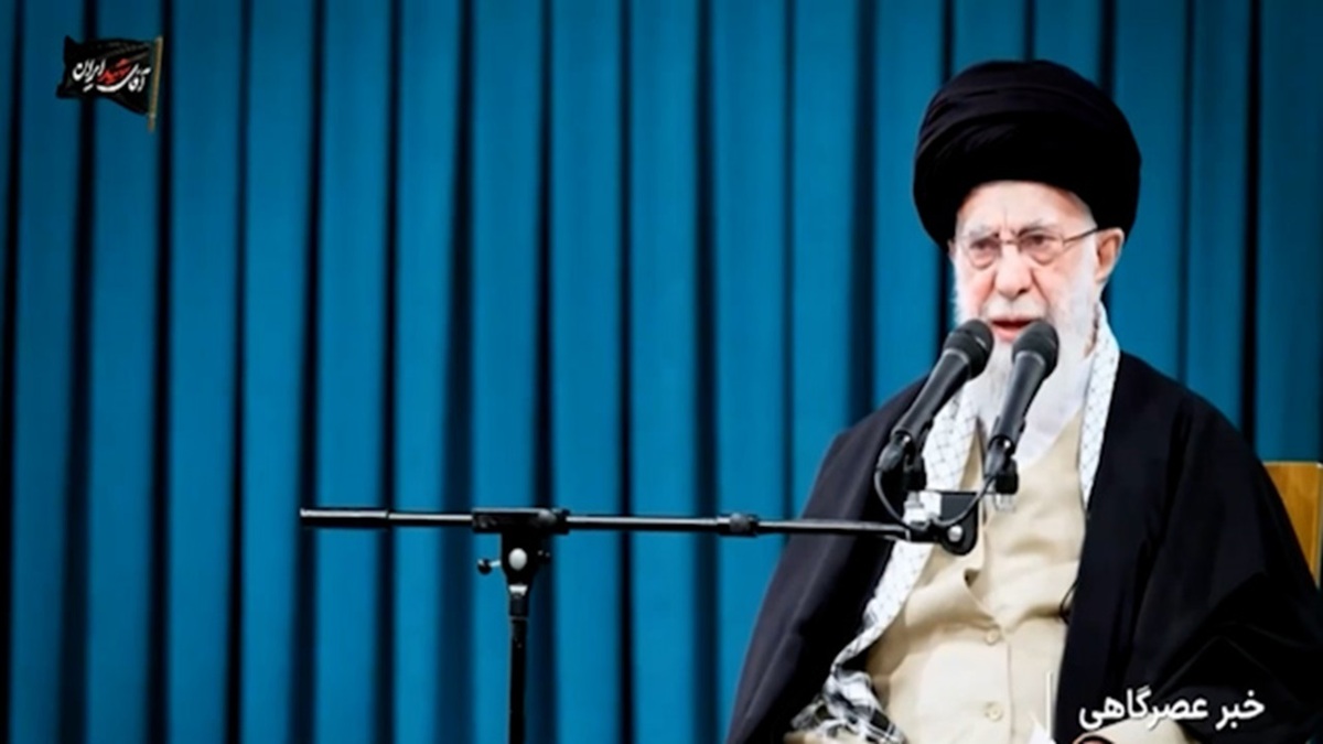 خاطره فرزند شهید سلامی از یادگاری شهدای خانواده رهبر شهید انقلاب + فیلم