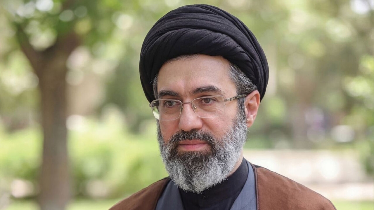 رهبر انقلاب: نقض تفاهم‌نامه بار دیگر نامعتبربودن امضای رئیس‌جمهور آمریکا را ثابت کرد