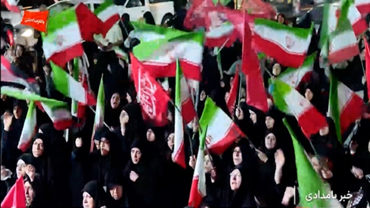 زنجیره انسانی در خلیج همیشه فارس + فیلم