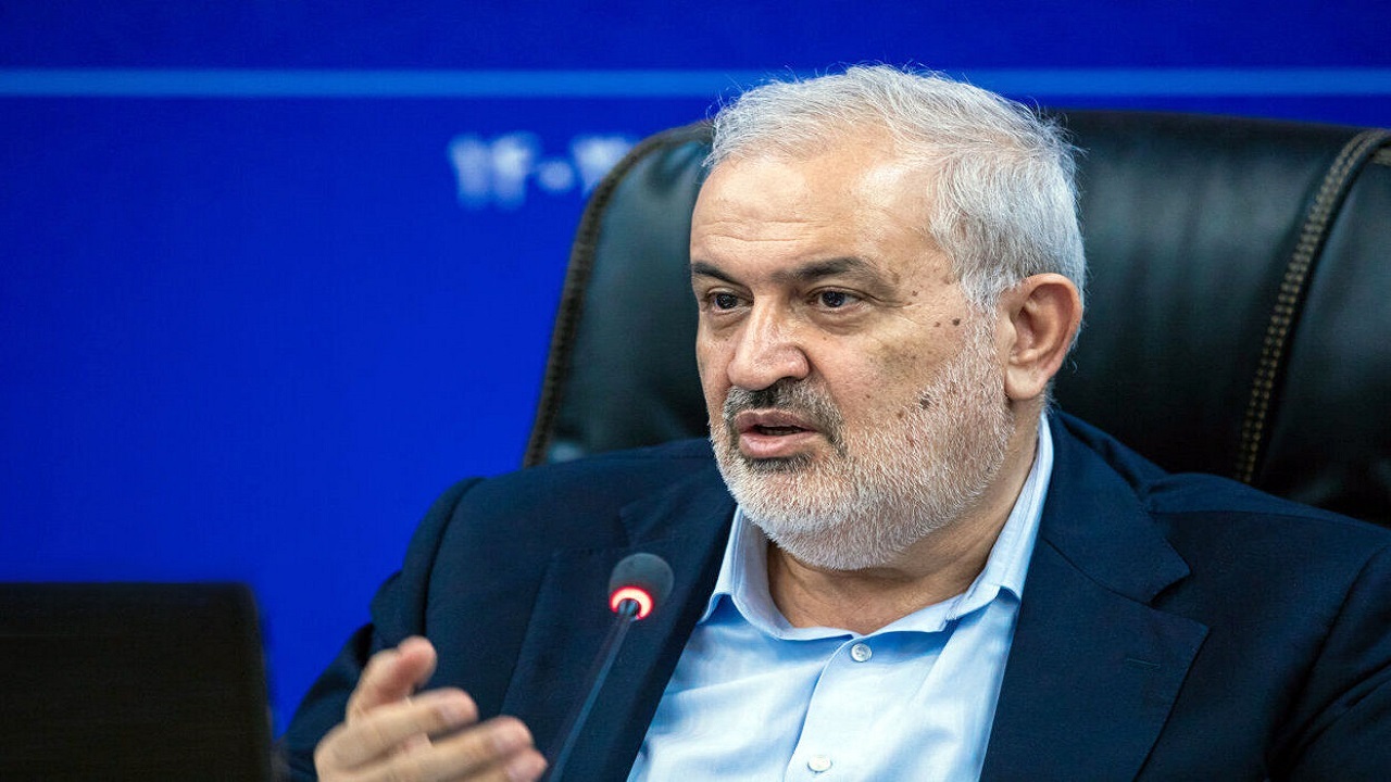 وزیر نیرو: با کاهش مصرف برق، پشتیبان هموطنان جنوب کشور باشیم