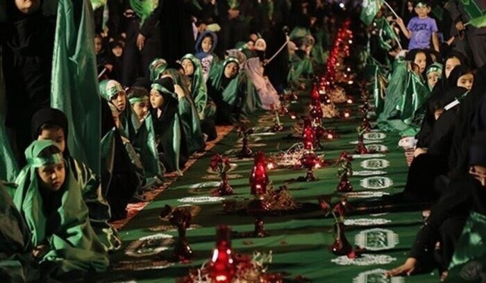 عزاداری یزدی‌ها در شب شهادت ۳ساله اباعبدالله الحسین علیه السلام+فیلم