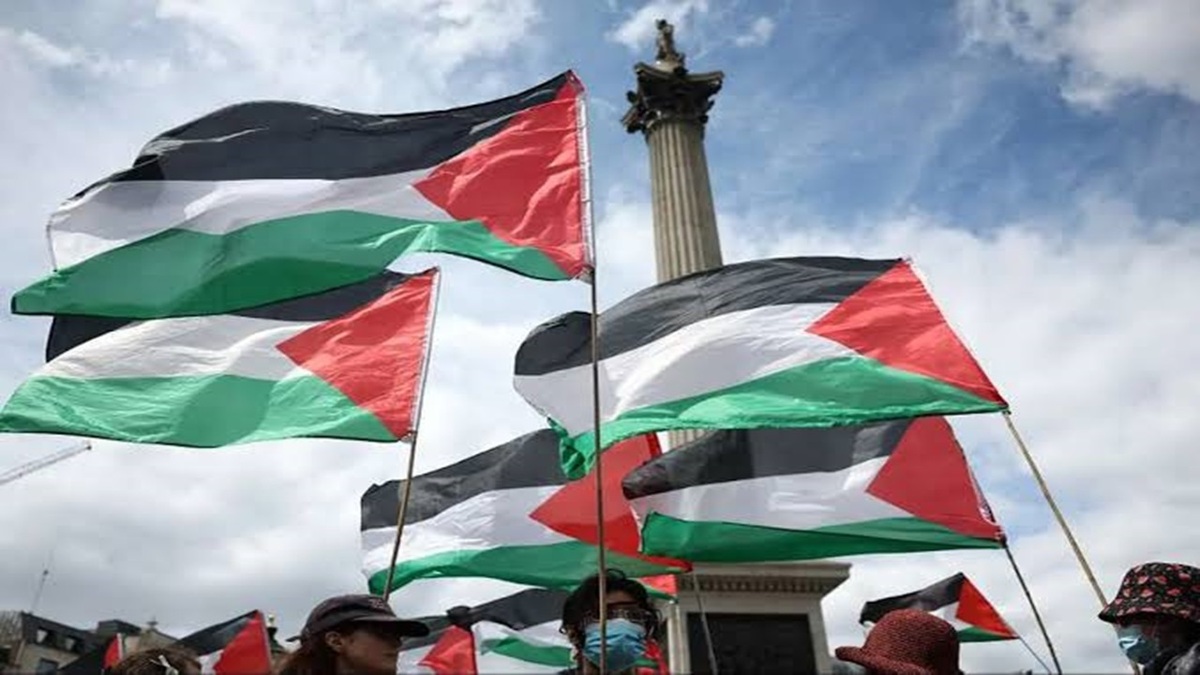 اهتزاز پرچم فلسطین در جشن قهرمانی اسپانیا + فیلم