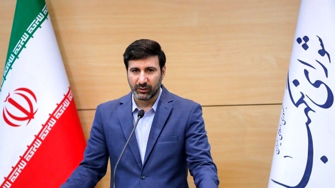 دشمن حتی به قواعد ادعایی خود در حقوق بشر نیز پایبند نیست/ قانون اساسی سلطه‌پذیری و سلطه‌گری را نفی کرده است