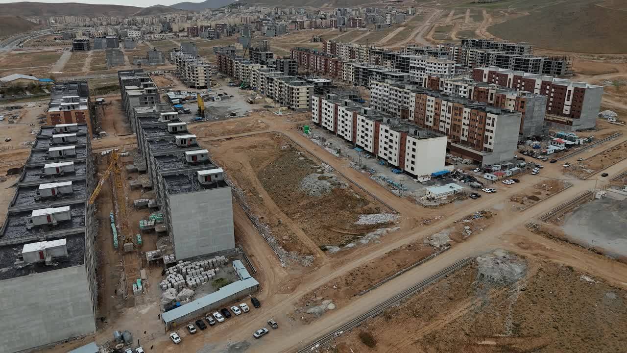 نهضت ملی مسکن برای بیش از ۳ هزار نفر در محله ۴۰ منظریه شهرکرد + تصاویر