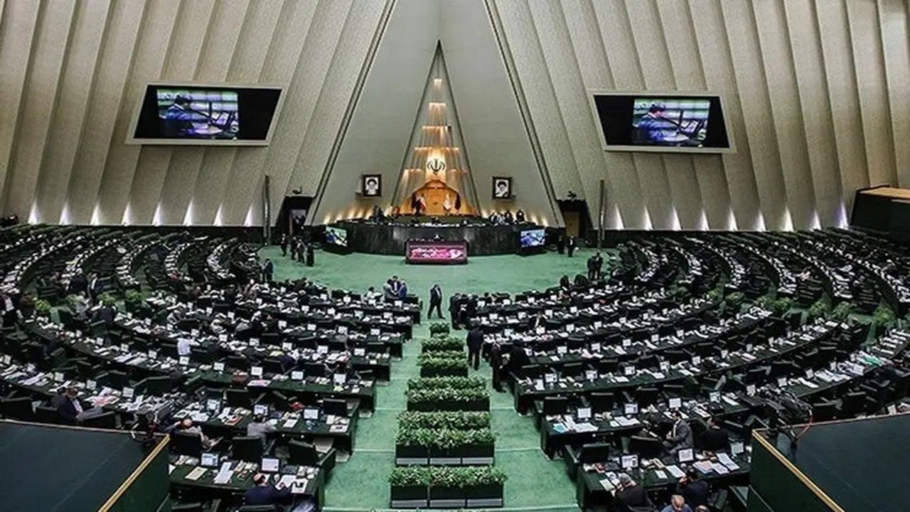 جلسه علنی مجلس پس از مراسم تشییع رهبر شهید برگزار می‌شود