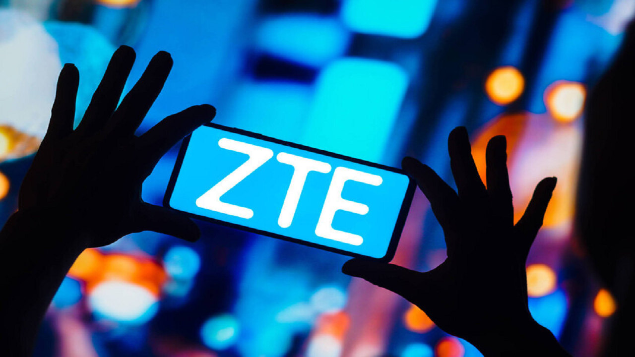 ZTE با یک گوشی باریک و پیشرفته، اپل و سامسونگ را به چالش کشید