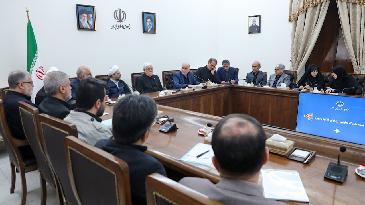 مصوبات مهم دو قوه برای مهار گرانی؛ از اصلاح مقررات بورس کالا تا رفع تعارض منافع در دارو