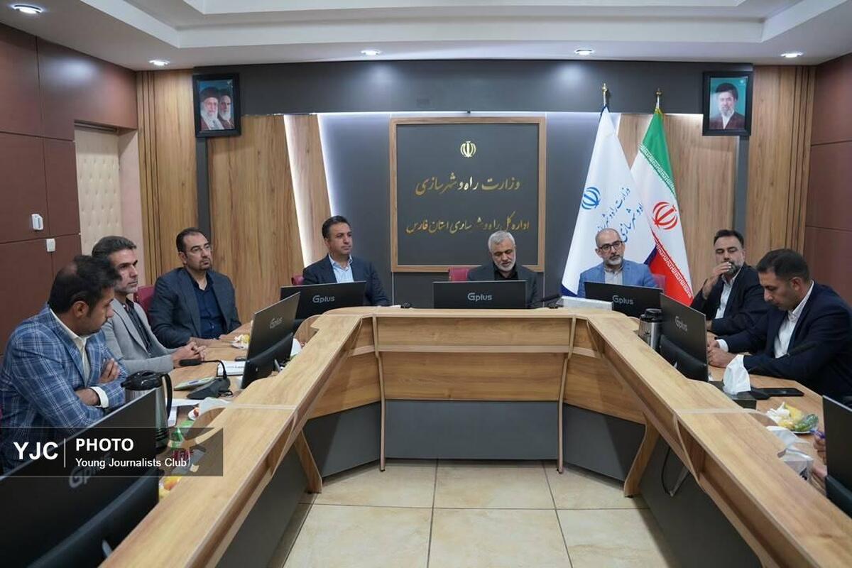 باشگاه خبرنگاران -تداوم بی‌وقفه پروژه‌های مسکن و حمل‌ونقل در شرایط خاص کشور/ لجستیک ملی متوقف نمی‌شود