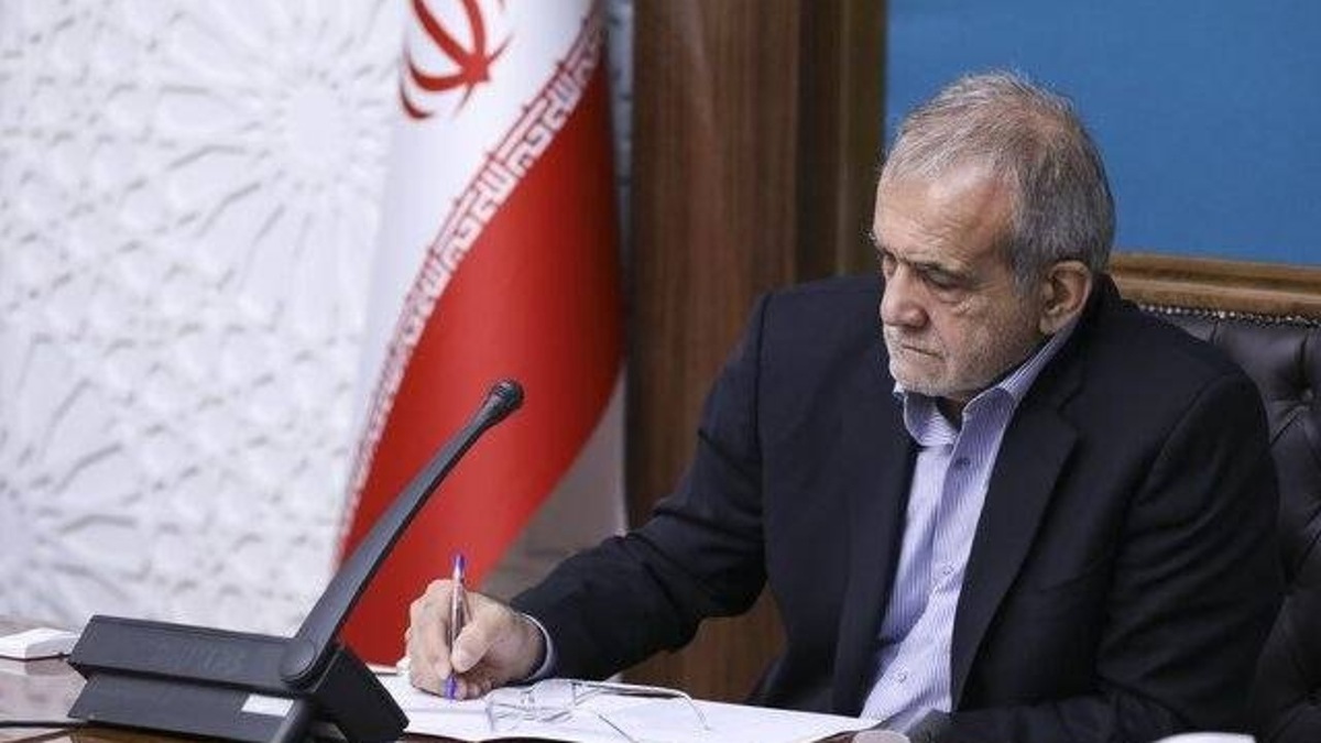باشگاه خبرنگاران -پزشکیان در پیامی درگذشت هنرمند فرهیخته زنده‌یاد امیر حجازی را تسلیت گفت
