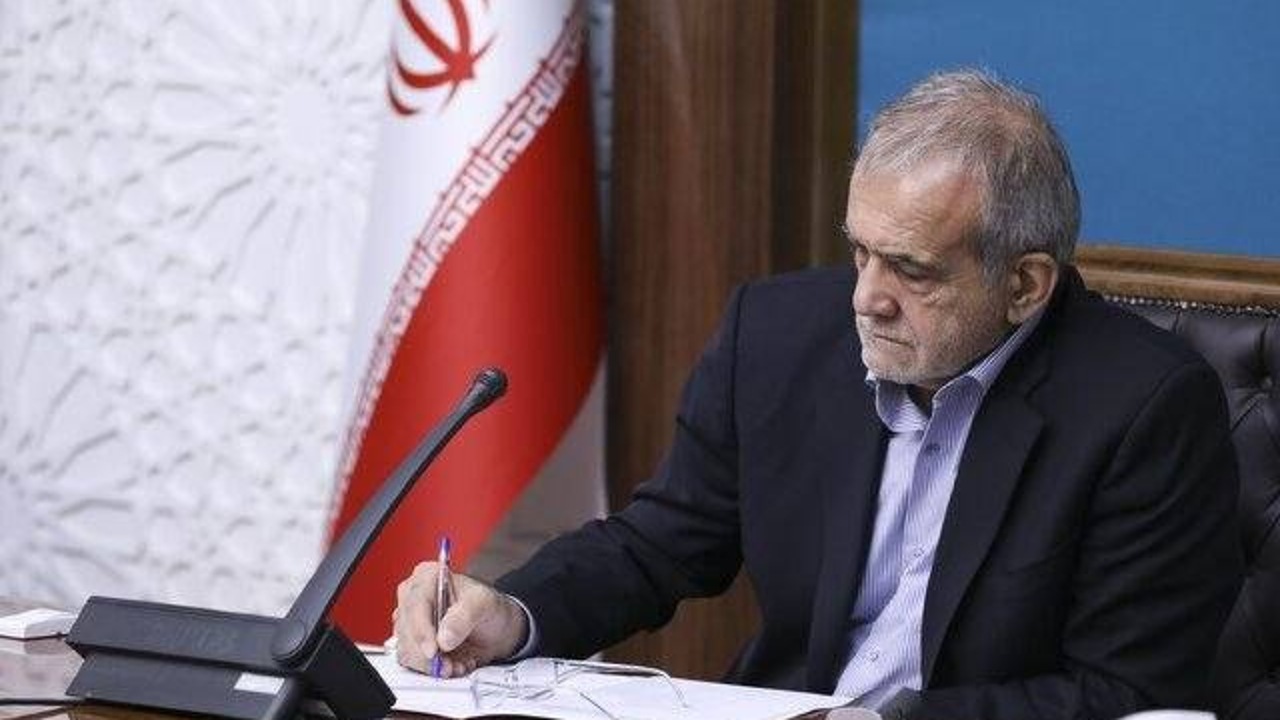 پزشکیان در پیامی درگذشت هنرمند فرهیخته زنده‌یاد امیر حجازی را تسلیت گفت