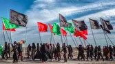 ادای احترام دانش آموزان دیزج‌دیز در پیاده‌روی اربعین به نوگلان شهید میناب