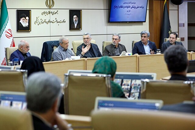 پزشکیان: با اتکا به نخبگان و مدیران با انگیزه میتوان تحول نظام سلامت را محقق کرد