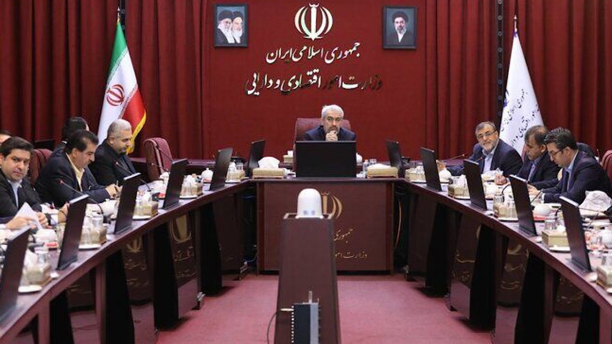 باشگاه خبرنگاران -وزیر اقتصاد: حمایت از تولید و بنگاه‌های اقتصادی در نظام تامین مالی تسریع شود